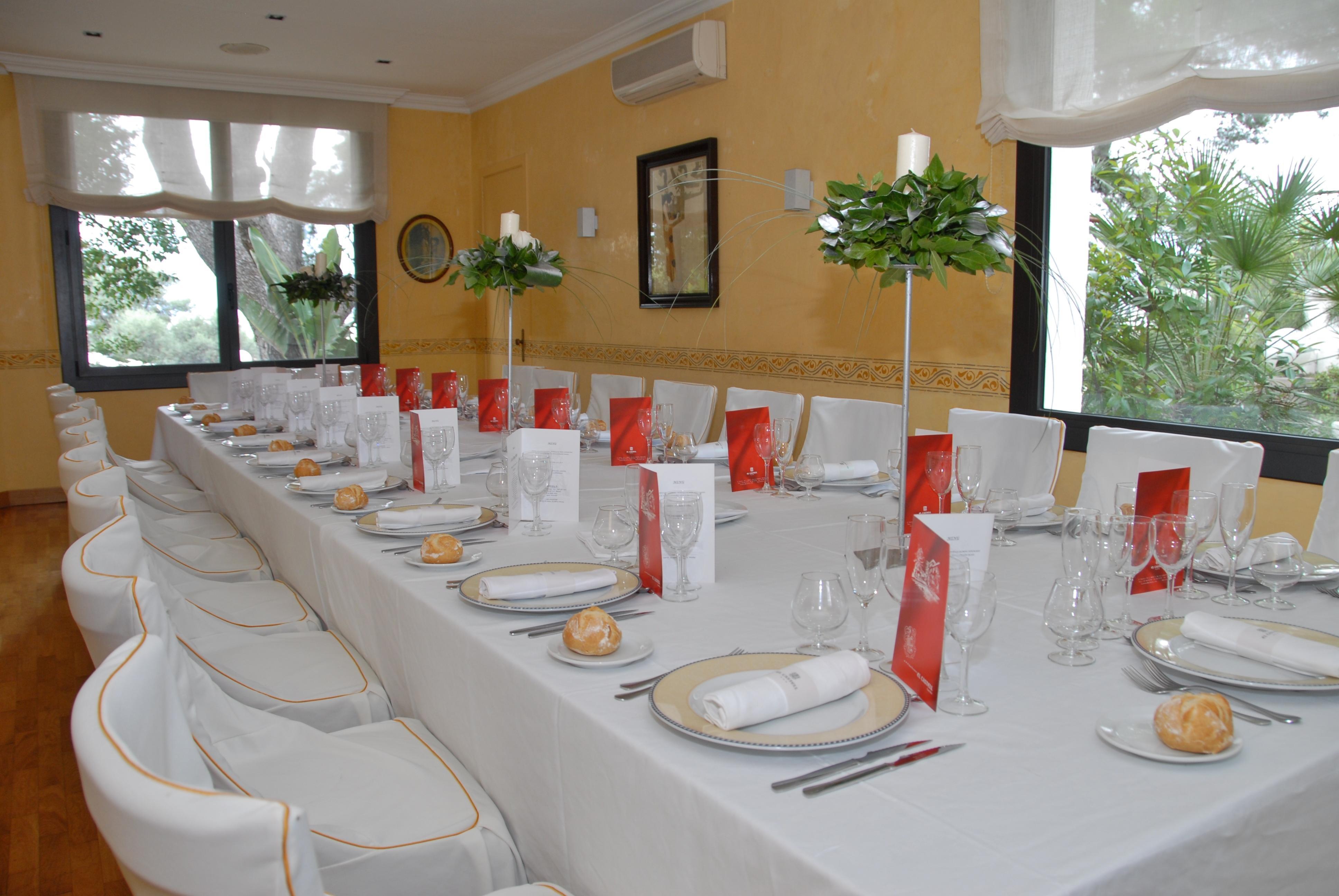 Hotel El Castell Sant Boi de Llobregat Exterior photo